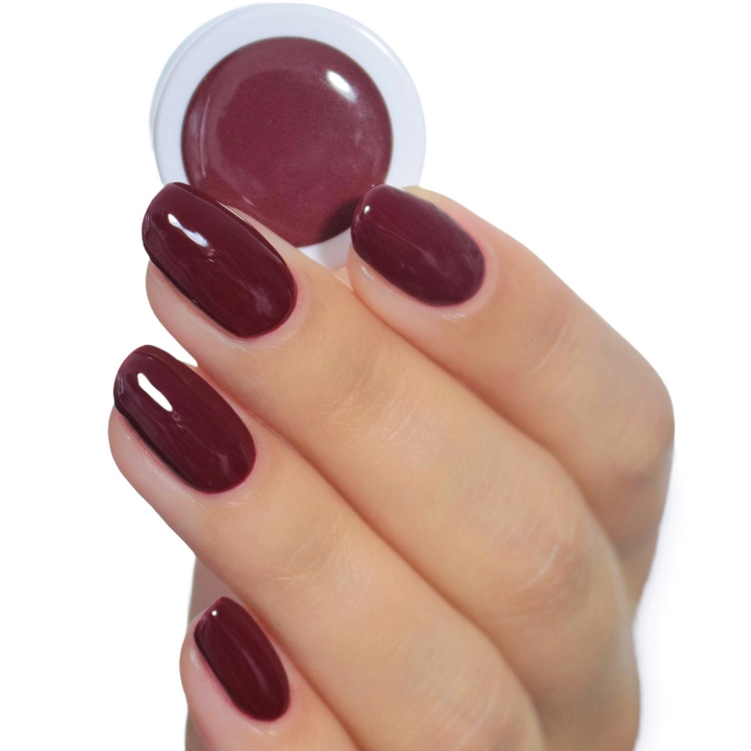 Striplac Peel or Soak Velvet Red