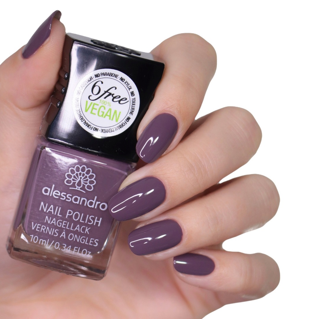 Nagellack Dusty Purple